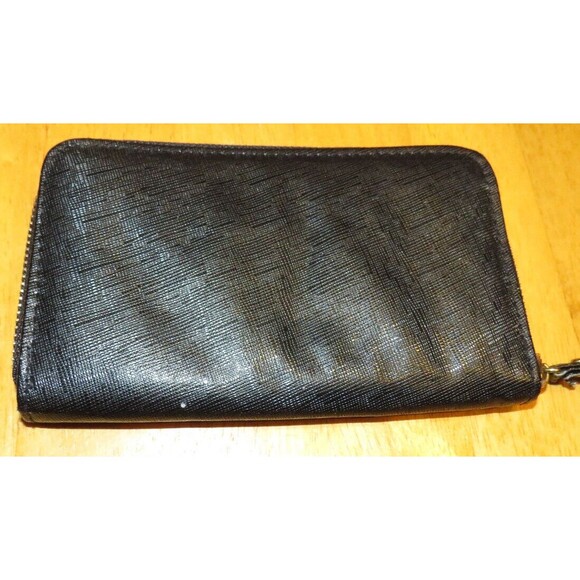 Adrienne Vittadini Black Zip Wallet Wristlet - Picture 6 of 6